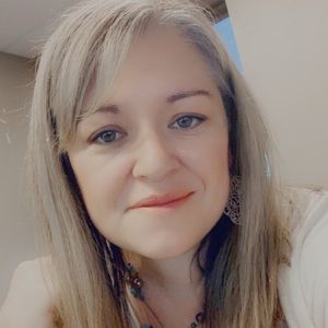 Meet your Posher, Renee